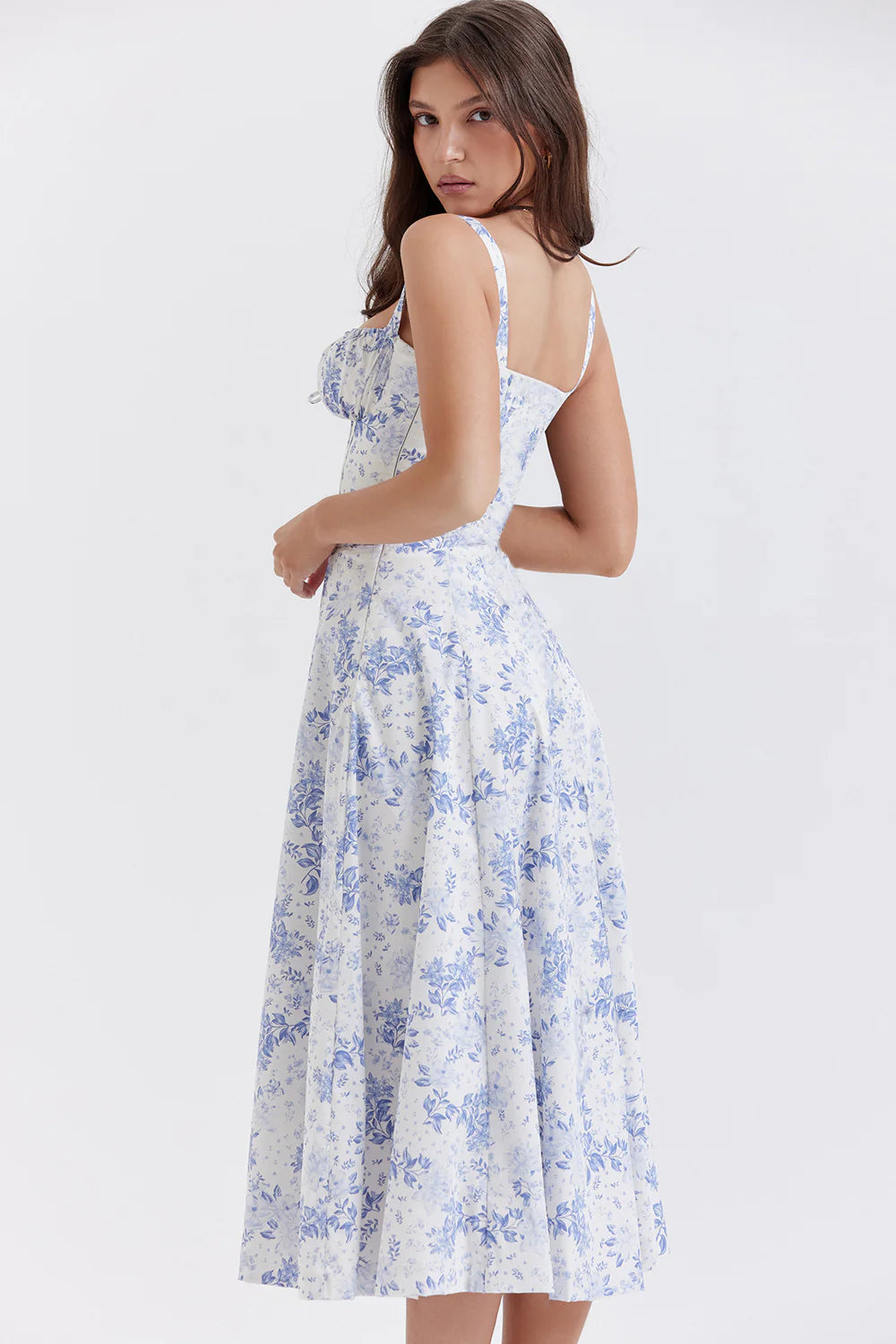 A stylish suspender dress made of premium polyester with a French high-split design, available in a range of vibrant solid colours for versatile summer wear.