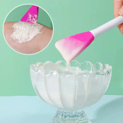 Luxurious silicone bear-shaped face mask applicator brush in various colours for effortless, even skincare product application
