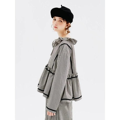 Elegant checkered long-sleeve shirt with doll collar for women, perfect for autumn and winter wear