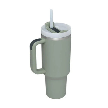 Premium insulated travel mug with straw, made of high-quality stainless steel to keep drinks hot or cold for up to 24 hours