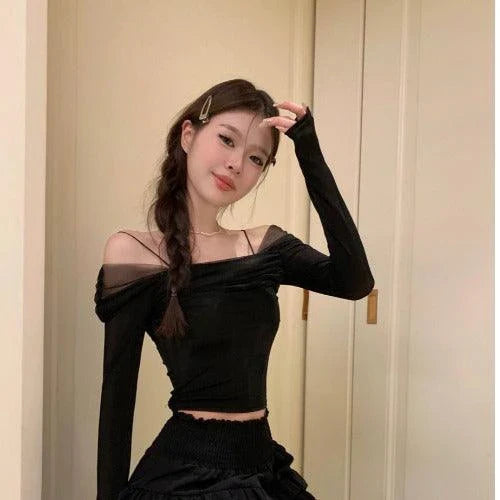 Elegant black off-shoulder blouse made of French-inspired polyester mesh fabric