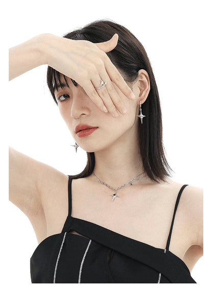 Asymmetric four-star silver needle earrings with a premium design for fashionable women