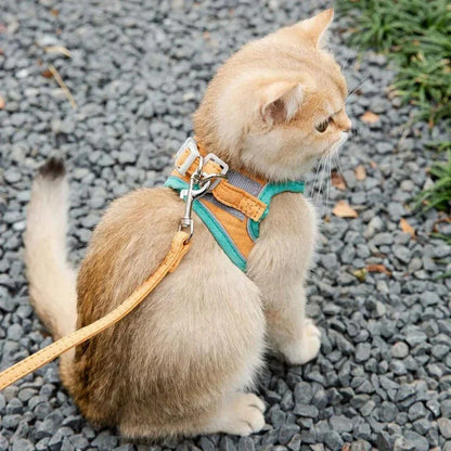 Cosy cat and dog harness and leash set in pink suede fabric for comfortable and stylish walks