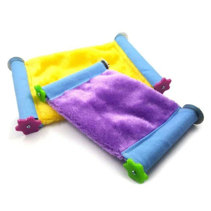 Cozy colour-block bed made of soft flannel fabric for small pets like dogs, cats, and rabbits