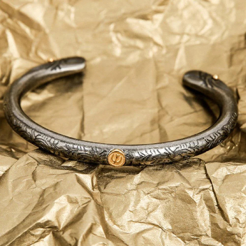 Retro Japanese-Style Viking Battle Bracelet for Men, featuring premium 16L titanium steel construction and a sophisticated, adjustable design.