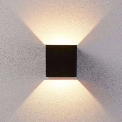 Adjustable Beam LED Outdoor Wall Light with customisable lighting and modern aluminium design