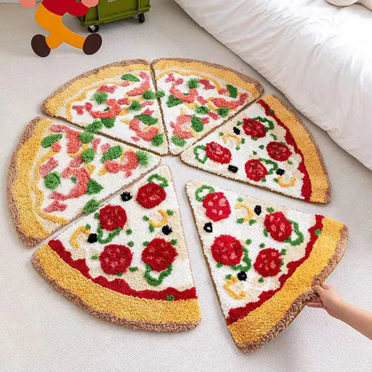 Cosy tufted bath mat with a playful pizza-inspired design for your bathroom