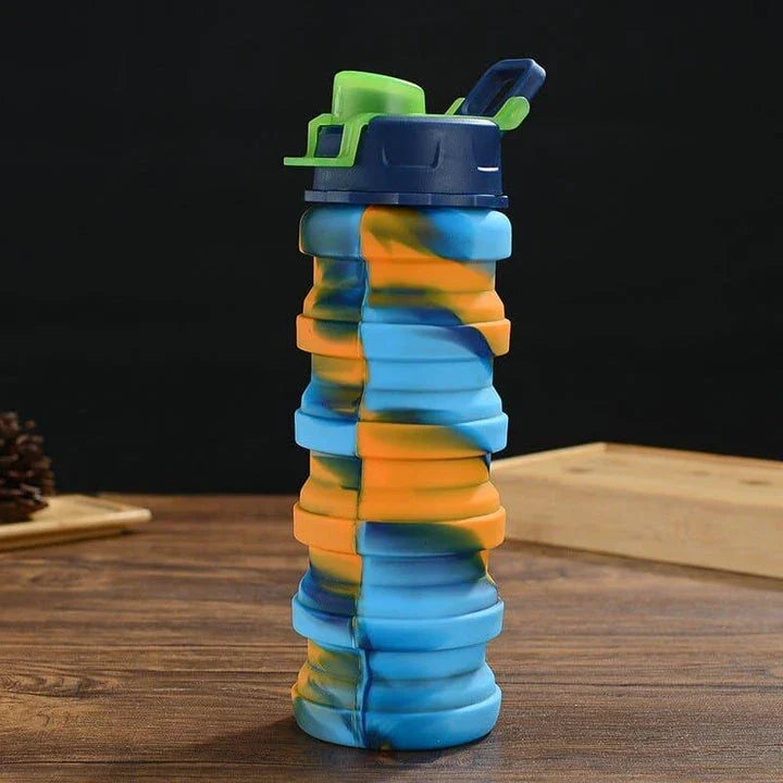 A portable, foldable silicone water bottle in a variety of stylish colours, perfect for eco-conscious Brits on the go.