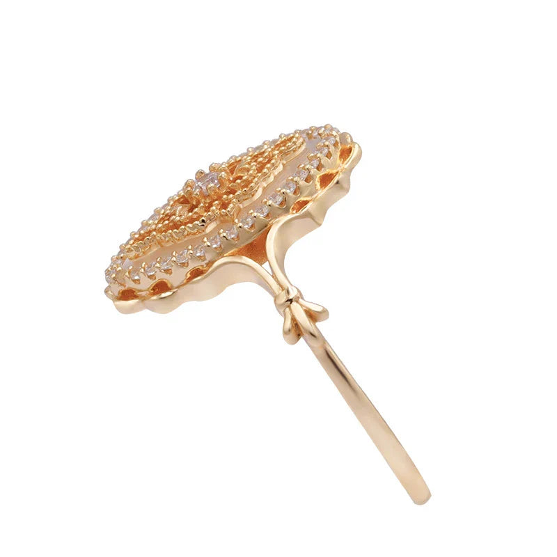 Elegant vintage-style natural white shell ring with silver construction, available in sizes 5 to 8