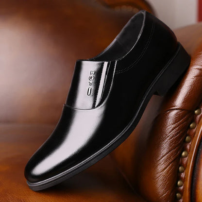 Premium leather elevator shoes with 6cm height boost and pointed toe design for professional men's business attire