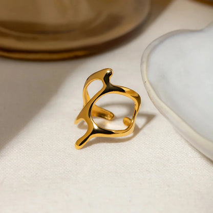 Chic stainless steel ring with irregular geometry design and 18K gold plating