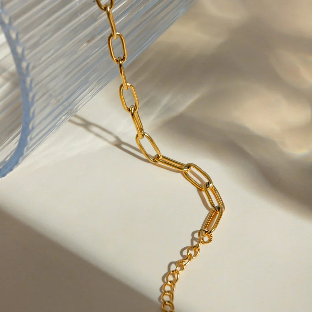 Elegant 18K gold-plated stainless steel paper clip chain anklet with minimalist, sophisticated design