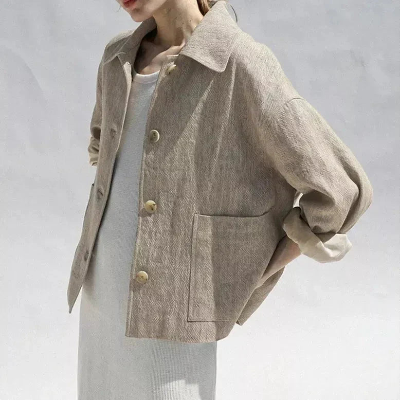 Elegant and versatile cotton-linen blazer in a classic design, perfect for autumn and year-round wear.