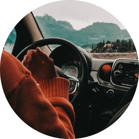 Orange flower-shaped clip-on air freshener for vehicles, providing long-lasting Squash Marine scent