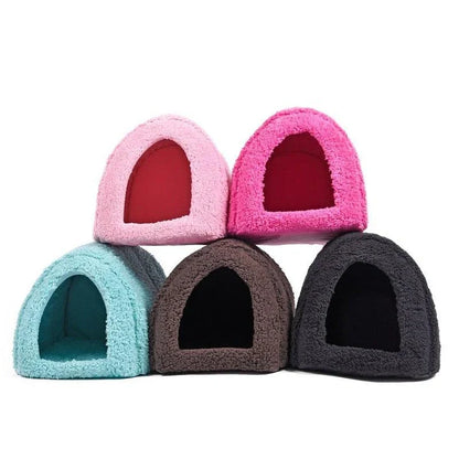 Cosy arch-shaped cotton cat bed with breathable design for comfortable pet retreat