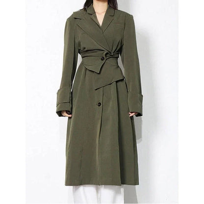 Elegant high-waist windbreaker trench coat for women in a classic British style with removable sleeves and a single-breasted closure