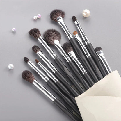 OVW Cosmetic Makeup Brushes Set with high-quality goat hair bristles and wooden handles for flawless makeup application