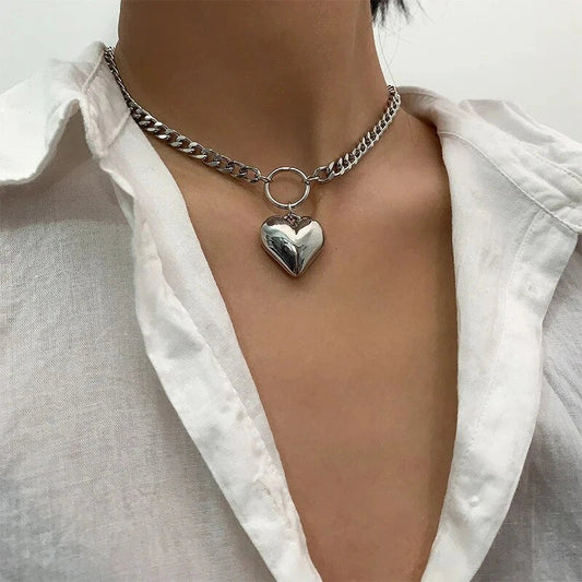 Elegant Heart Pendant Punk Choker Necklace made of durable metal chain with a romantic heart pendant design