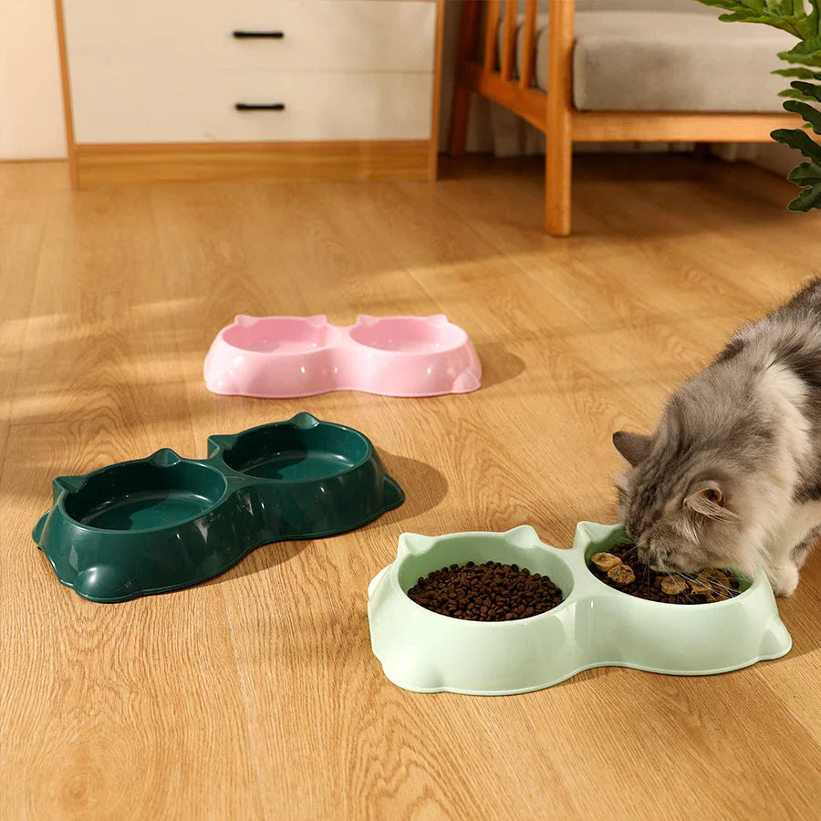 Dual Pet Feeding Bowl with Separate Food and Water Compartments, Anti-Slip Base, and Rounded Design for Cats and Dogs