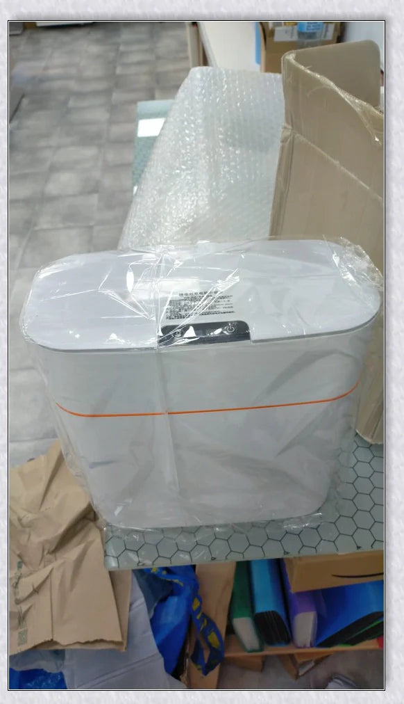 Sleek and modern automatic garbage can with motion-activated sensor for a hygienic and hassle-free waste disposal experience