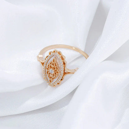 Elegant vintage-style natural white shell ring with silver construction, available in sizes 5 to 8