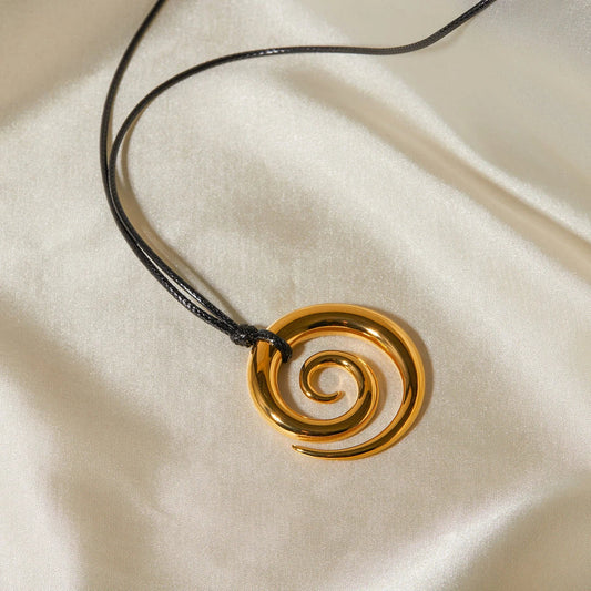 Elegant 18K gold-plated spiral circle pendant necklace made of premium stainless steel with a timeless design