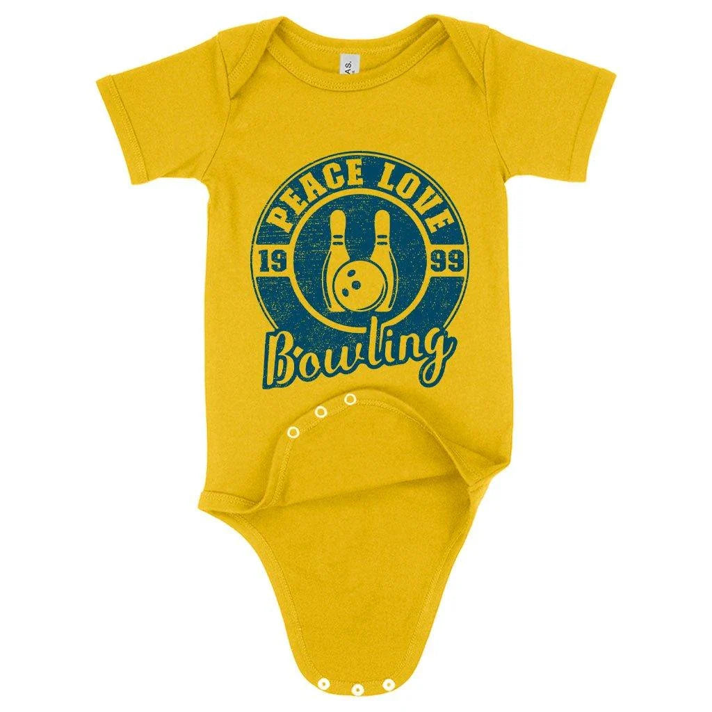 Chic baby onesie with peace and love bowling design, made of soft and flexible Airlume cotton