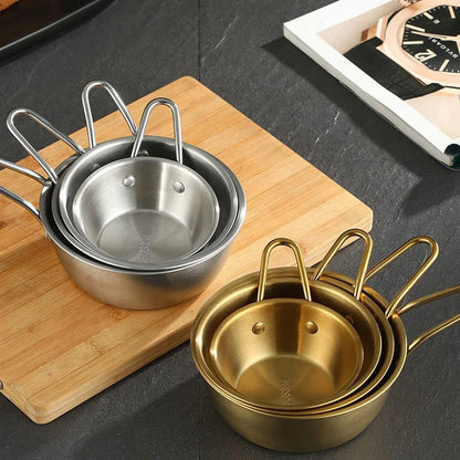 Luxurious gold-plated stainless steel bowl in various sizes, perfect for serving soups, salads, and more.