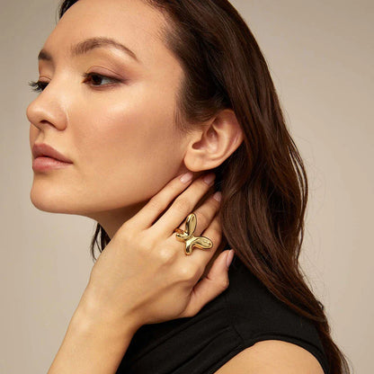 Trendha 18K gold-plated stainless steel butterfly ring, a durable and elegant accessory for UK special occasions