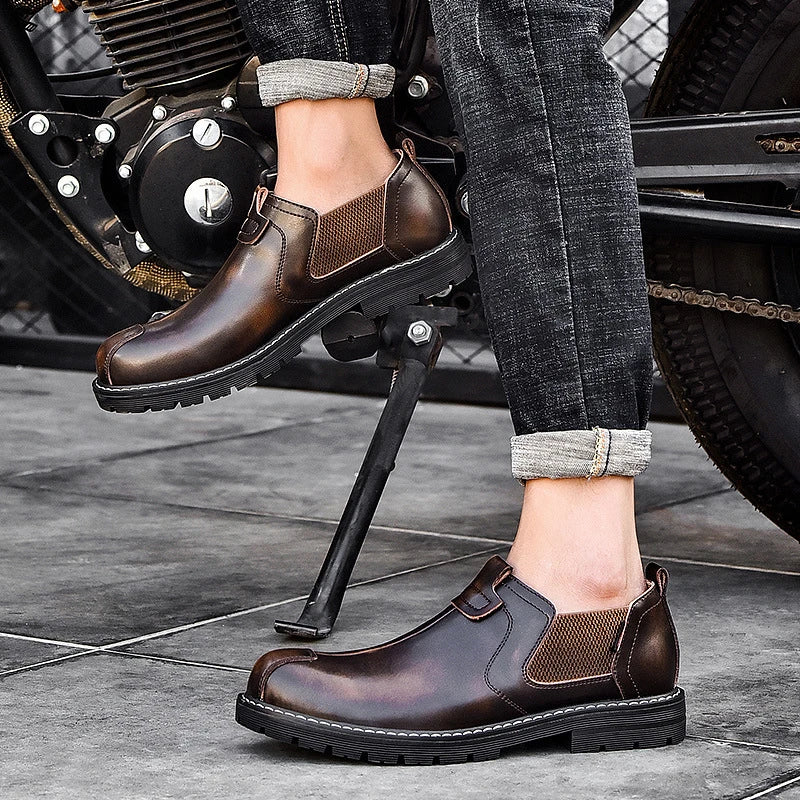 Elegant men's British-inspired Martin boots in genuine cowhide leather with thick soles and middle heels for outdoor comfort and style