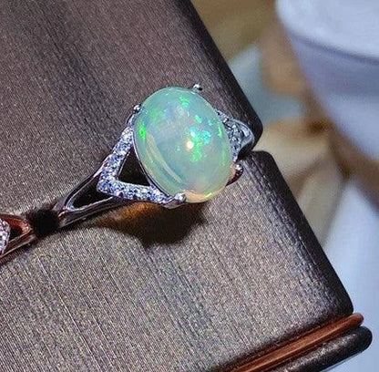 925 Sterling Silver Australian Opal Ring with Adjustable Sizing and Mesmerising Opal Stone