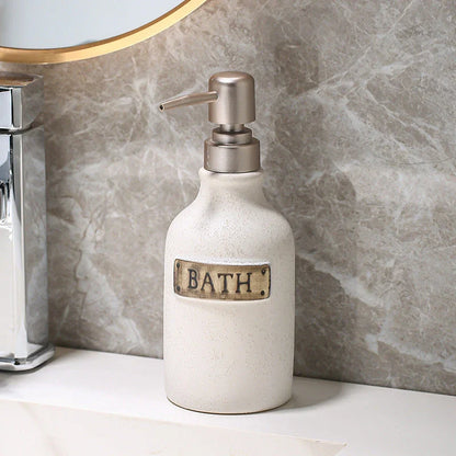 Elegant vintage-style ceramic soap dispenser with 400ml capacity, perfect for bathrooms and kitchens