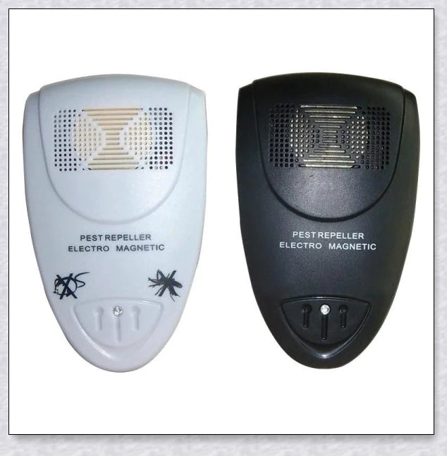 Ultrasonic bat repellent device with high-frequency soundwaves to drive away pests without harming humans or pets