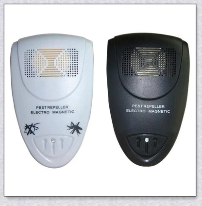 Ultrasonic bat repellent device with high-frequency soundwaves to drive away pests without harming humans or pets