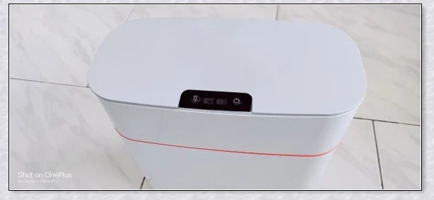 Sleek and modern automatic garbage can with motion-activated sensor for a hygienic and hassle-free waste disposal experience