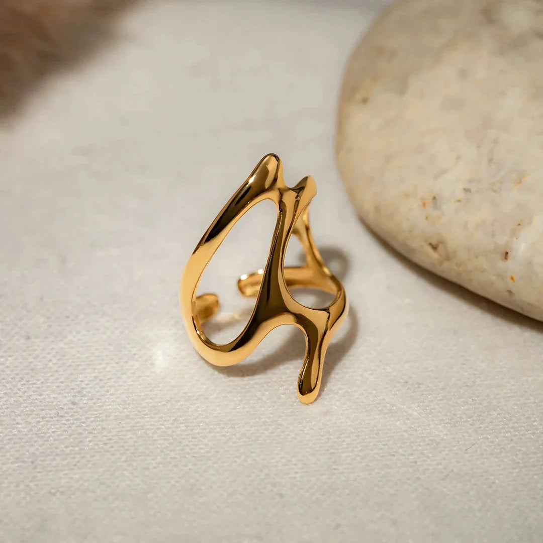 Chic stainless steel ring with irregular geometry design and 18K gold plating