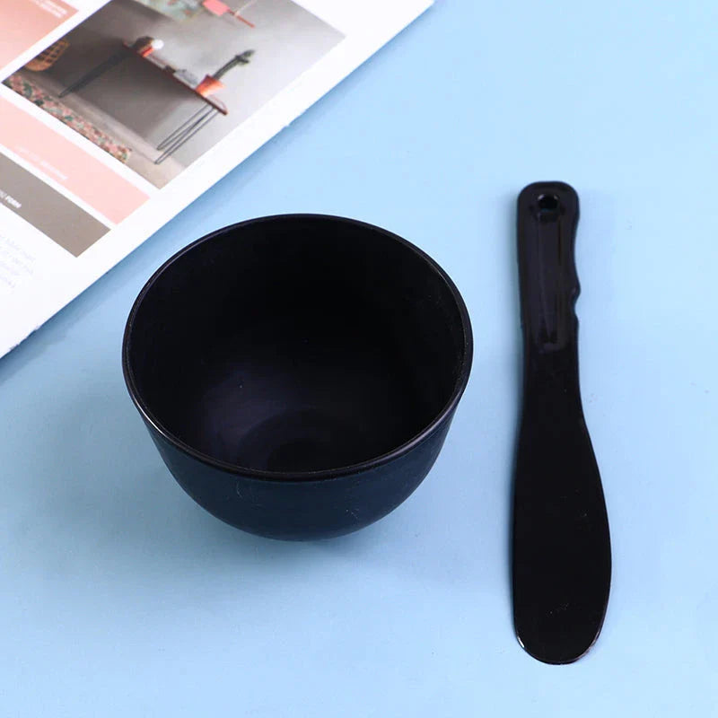 A set of high-quality tools for mixing, stirring, and applying homemade facial masks at home or on the go.