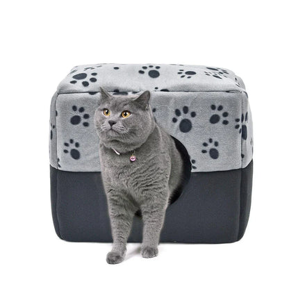 Cosy and comfortable egg-shaped pet bed with plush, supportive padding for your furry friend's relaxation