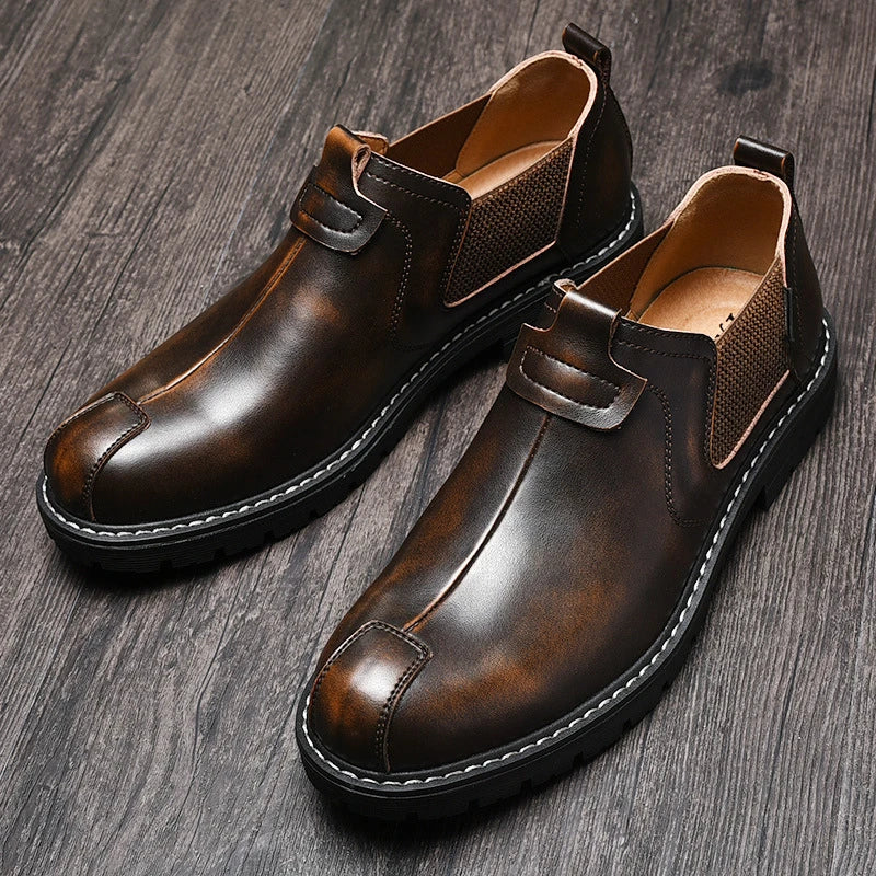 Elegant men's British-inspired Martin boots in genuine cowhide leather with thick soles and middle heels for outdoor comfort and style