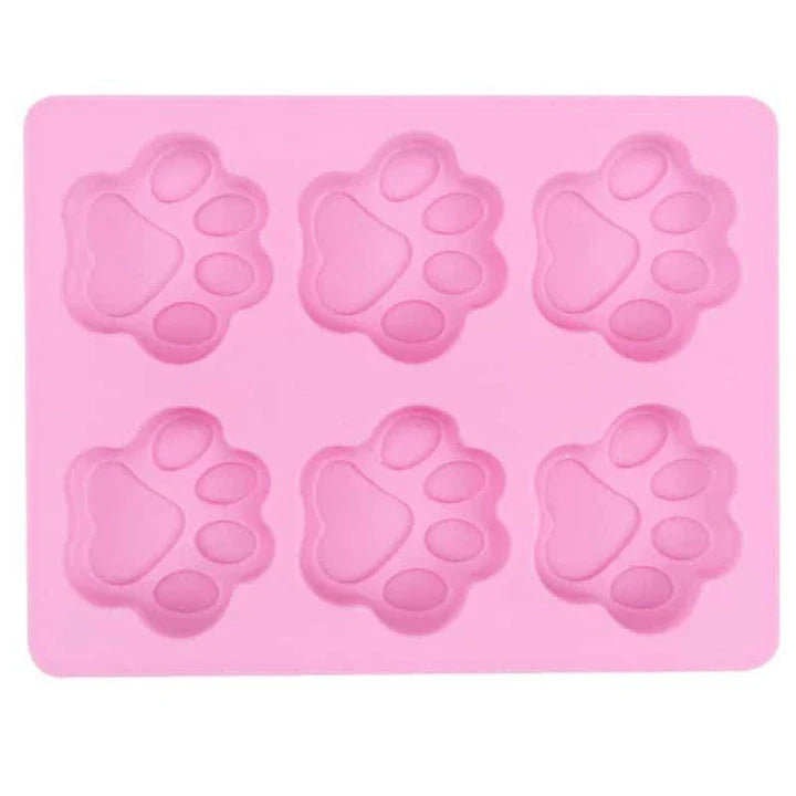 Premium food-grade silicone cat paw shaped baking mould for UK homes and kitchens