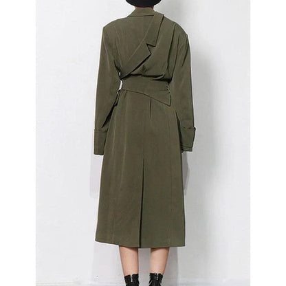 Elegant high-waist windbreaker trench coat for women in a classic British style with removable sleeves and a single-breasted closure