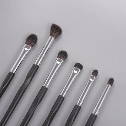 OVW Cosmetic Makeup Brushes Set with high-quality goat hair bristles and wooden handles for flawless makeup application