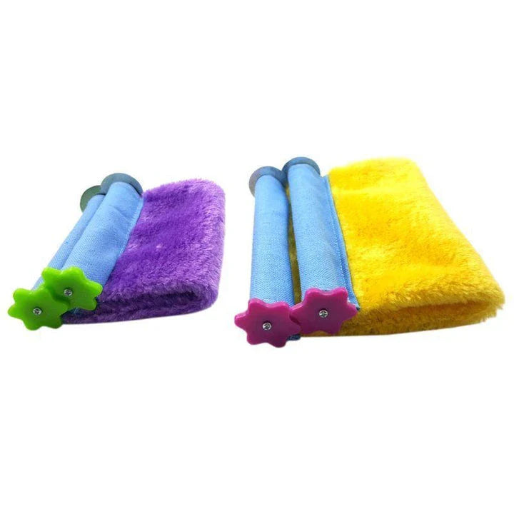 Cozy colour-block bed made of soft flannel fabric for small pets like dogs, cats, and rabbits
