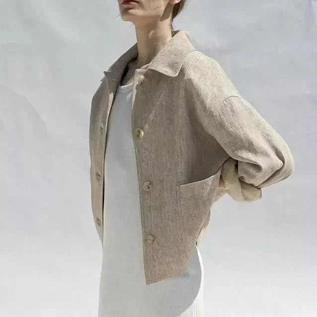 Elegant and versatile cotton-linen blazer in a classic design, perfect for autumn and year-round wear.