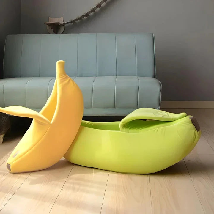 Cosy banana-shaped pet bed with soft, plush fabric for a comfortable and stylish pet retreat