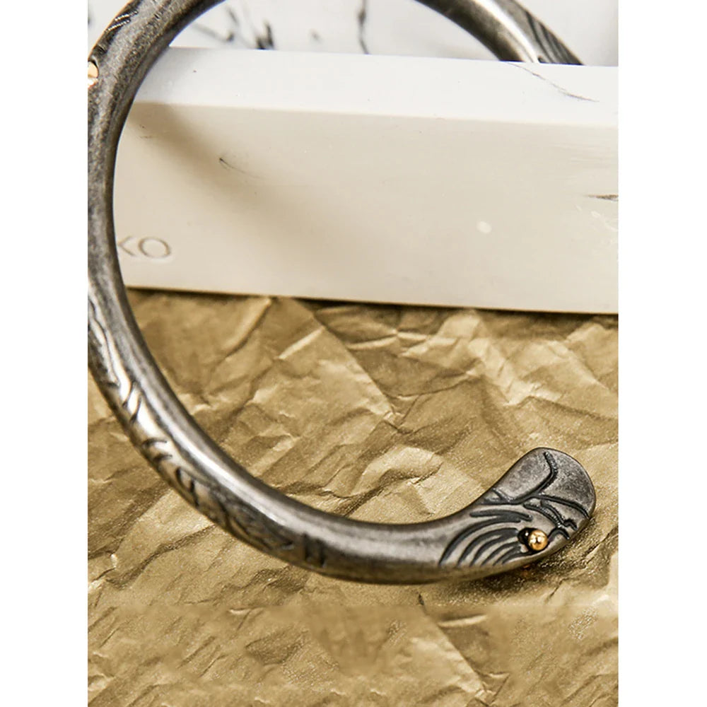 Retro Japanese-Style Viking Battle Bracelet for Men, featuring premium 16L titanium steel construction and a sophisticated, adjustable design.