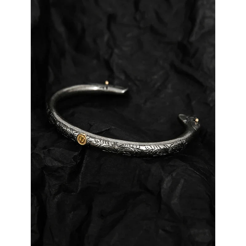 Retro Japanese-Style Viking Battle Bracelet for Men, featuring premium 16L titanium steel construction and a sophisticated, adjustable design.