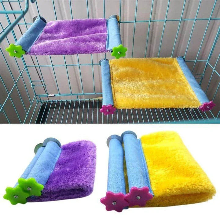 Cozy colour-block bed made of soft flannel fabric for small pets like dogs, cats, and rabbits