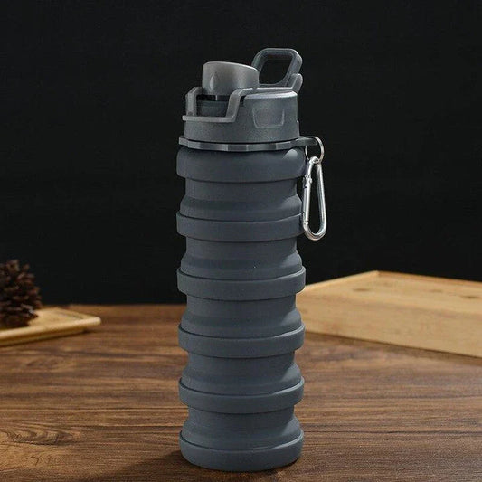 A portable, foldable silicone water bottle in a variety of stylish colours, perfect for eco-conscious Brits on the go.