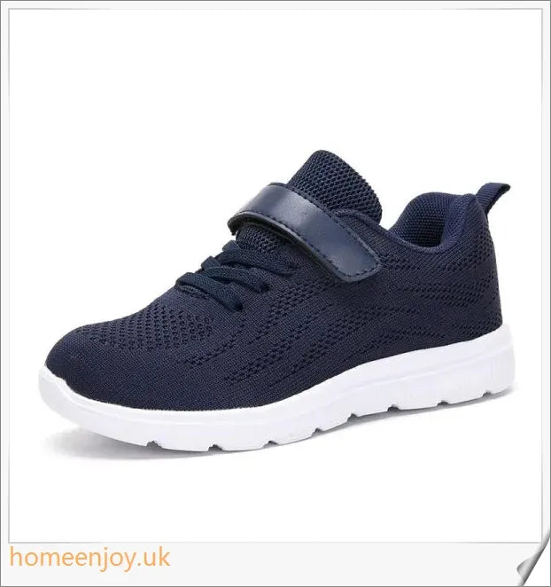 Breathable, lightweight children's sports shoes with flexible MD sole and breathable mesh upper
